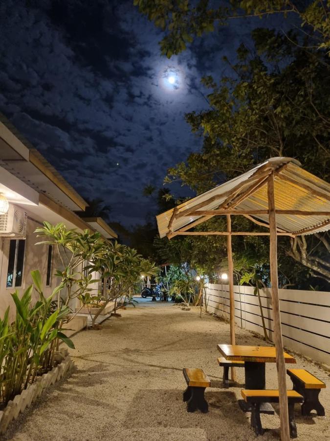 Bed and Breakfast Seven Stones Langkawi à Pantai Cenang  Extérieur photo